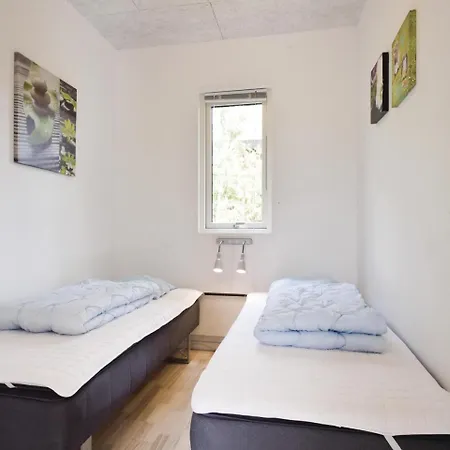 Three-bedroom Holiday In