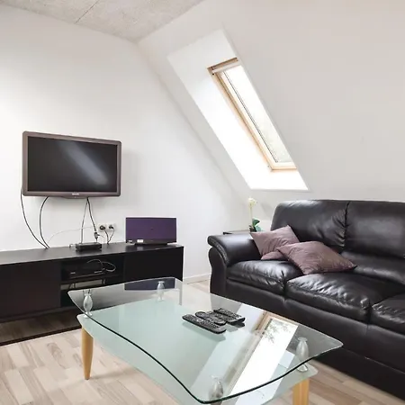 Three-bedroom Holiday In *