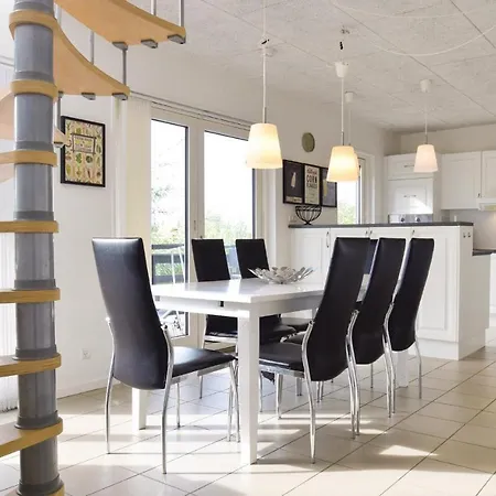 Three-bedroom Holiday In
